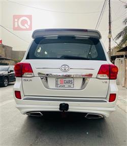 تۆیۆتا لاند کروزەر